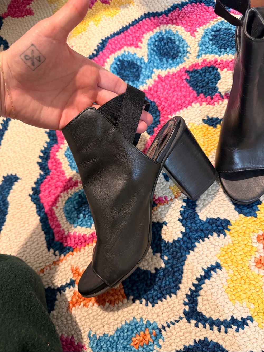 Kenneth Cole Reaction Black Peep-Toe Block Heel Sandals - Picture 4 of 4